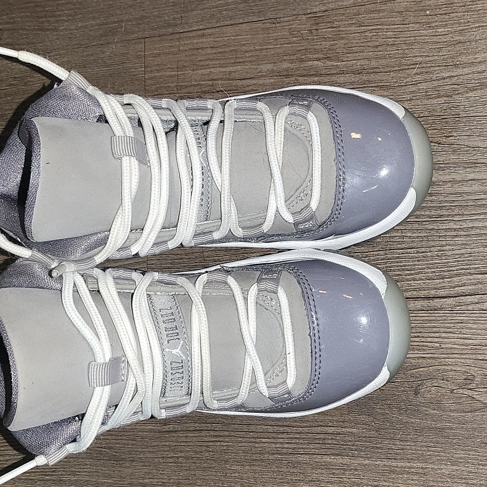 Boys Jordan cool grey